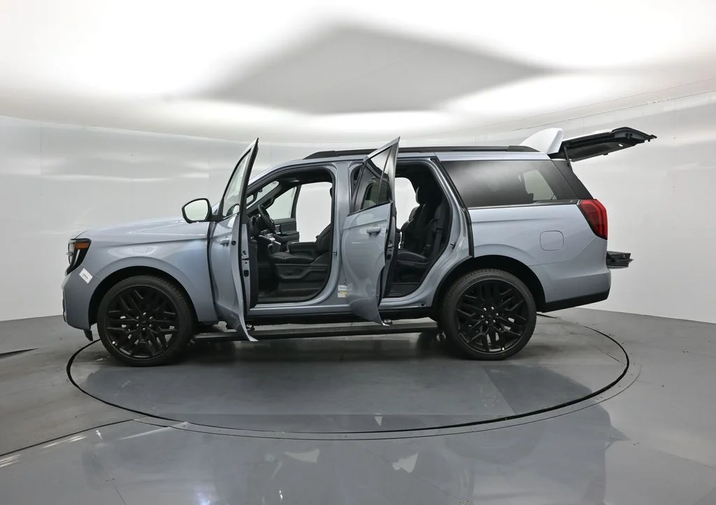 New 2026 Glacier Gray Metallic Tri-Coat Ford Platinum image 36