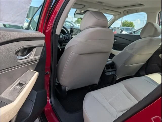 2025 Honda Accord SE - Photo 17
