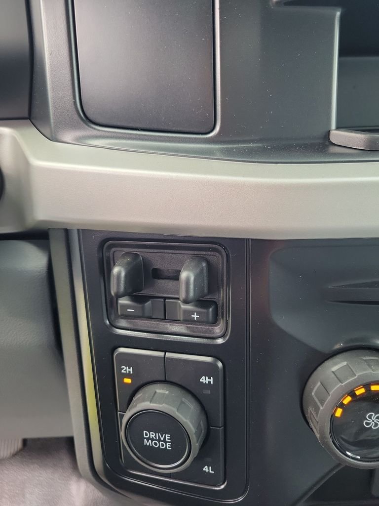 New 2026 Oxford White Ford F-550® XL image 20