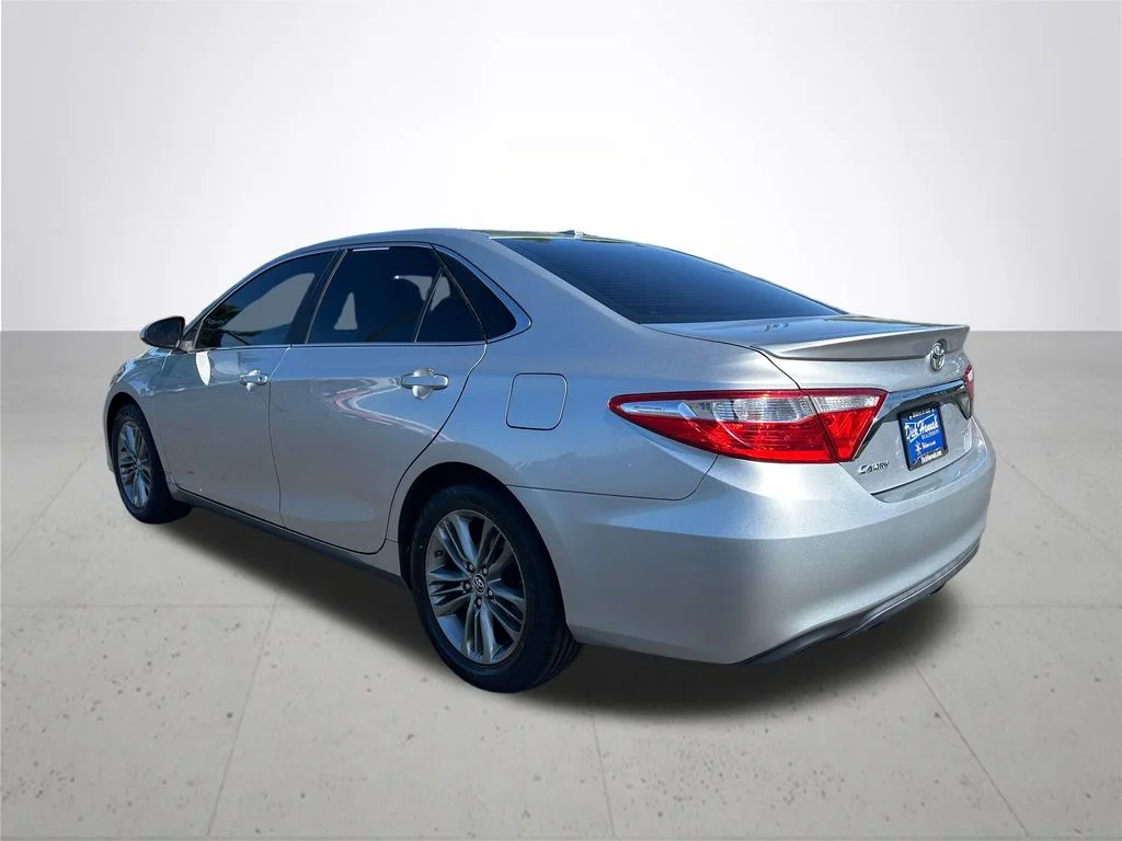 Used 2016 Silver Toyota SE image 8