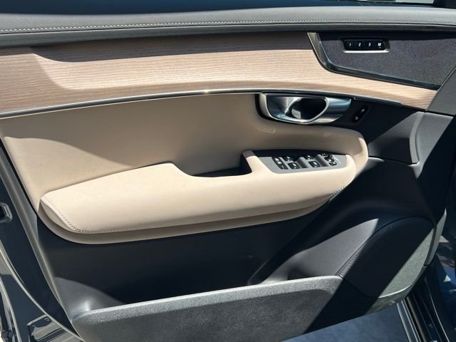 2025 Volvo XC90 Core - Photo 21