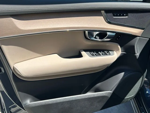 2025 Volvo XC90 Core - Photo 21