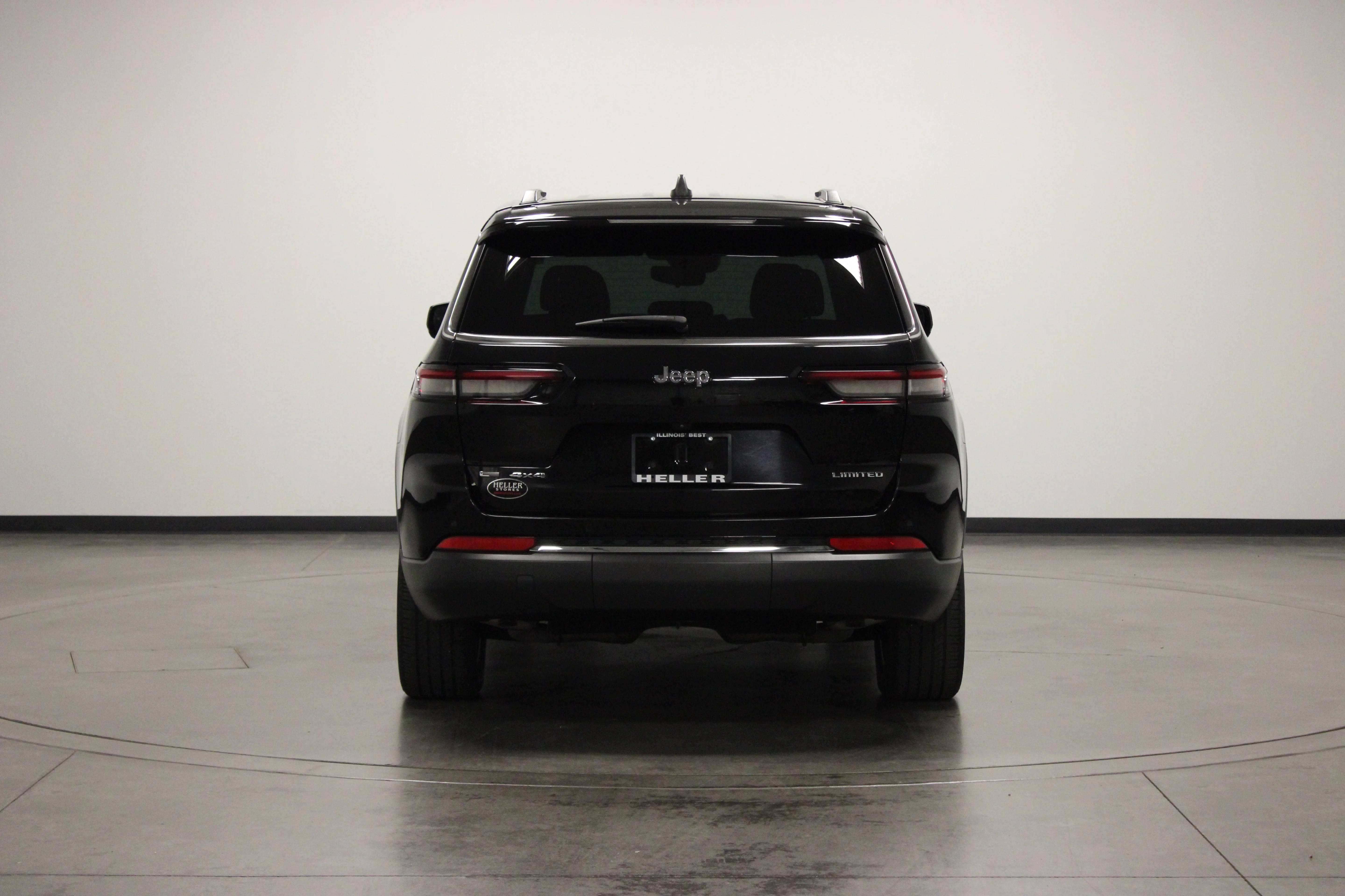 Used 2021 Diamond Black Crystal Pearlcoat Jeep Limited image 7