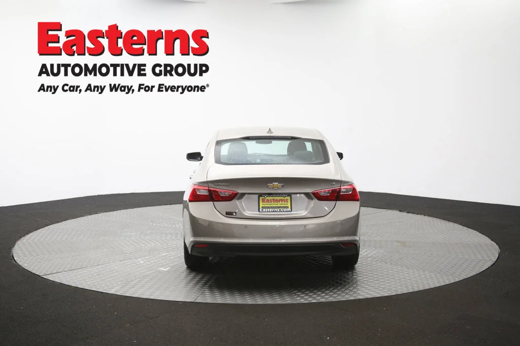 Used 2025 Gray Chevrolet LT image 36