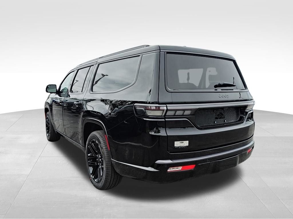 New 2026 High Gloss Black Exterior Paint Jeep Limited Reserve image 3