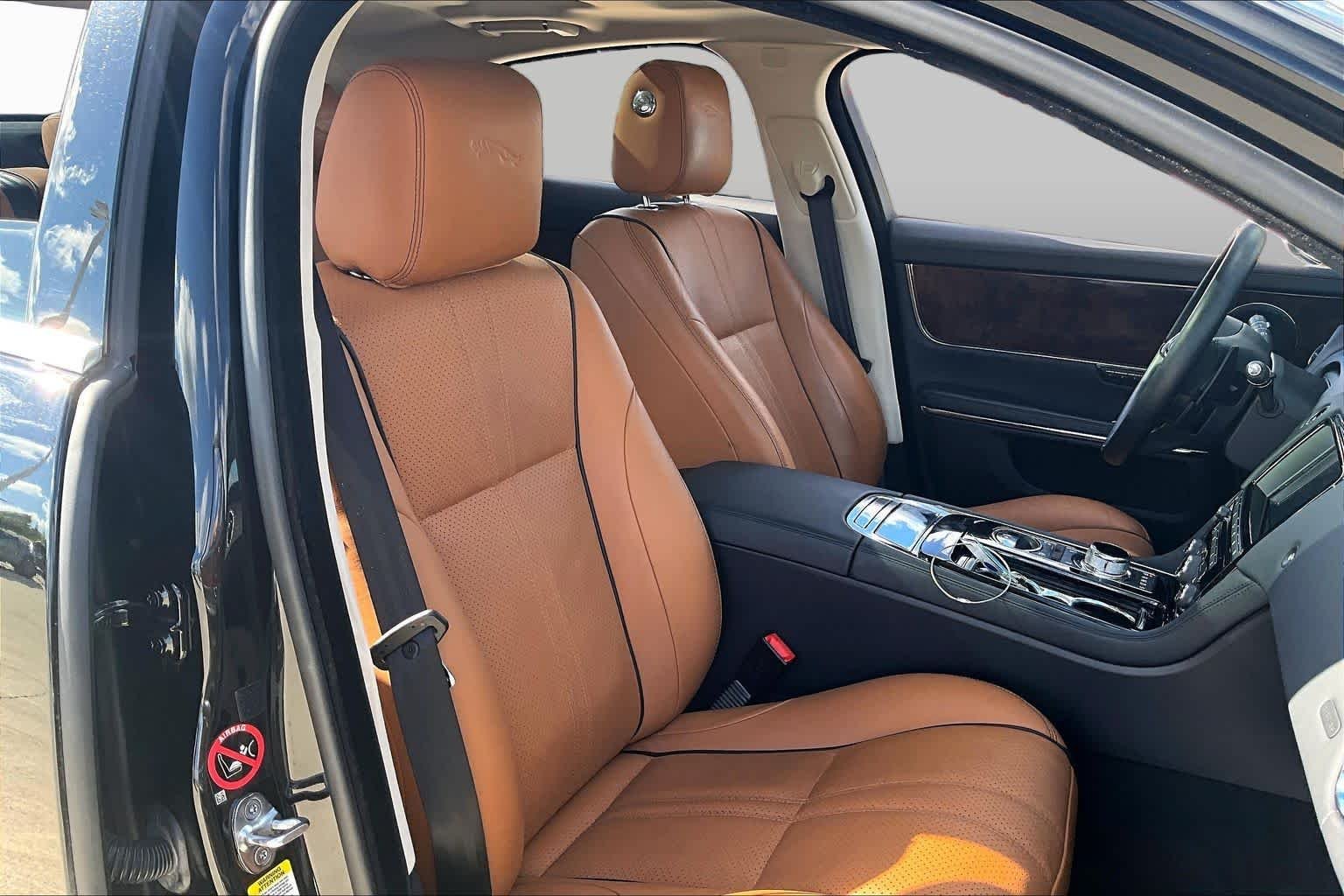 Used 2017 Ultimate Black Metallic Jaguar XJ R-Sport image 8