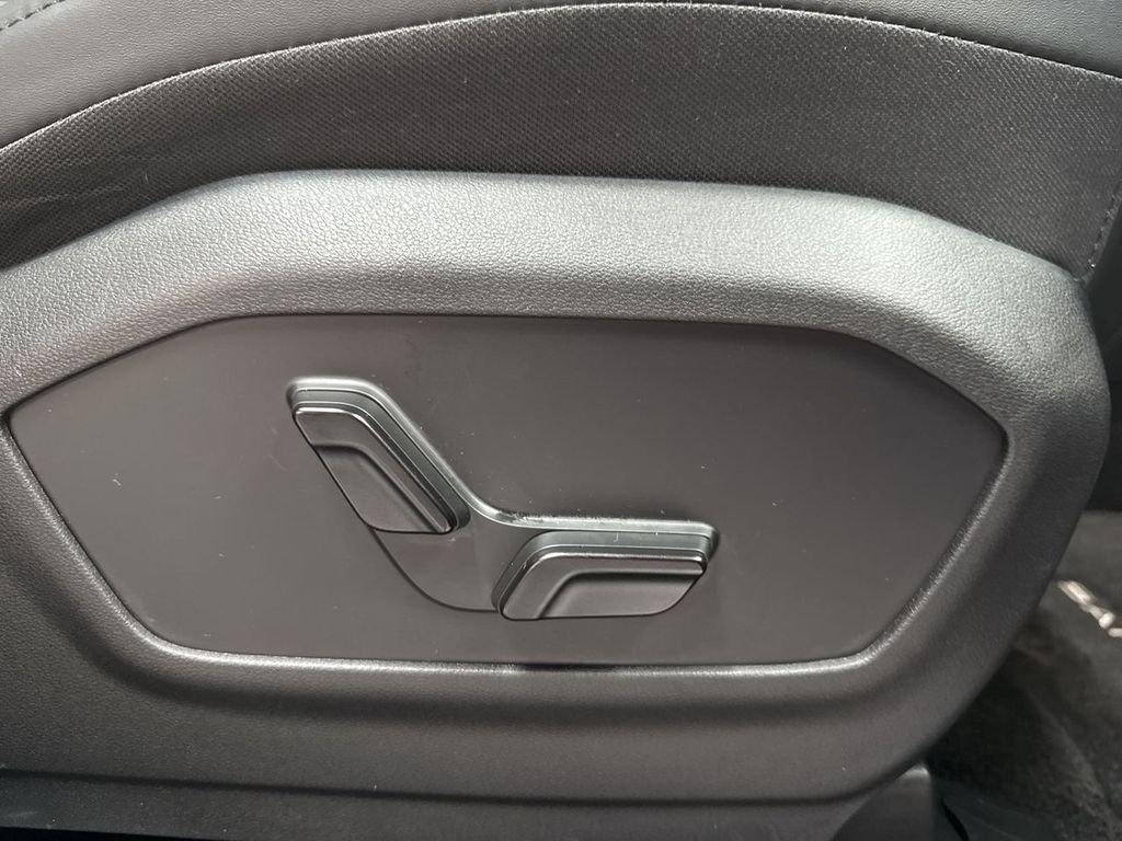 Used 2025 Red Hyundai Calligraphy image 19