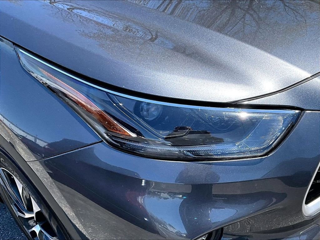 Used 2021 Gray Toyota XLE image 33
