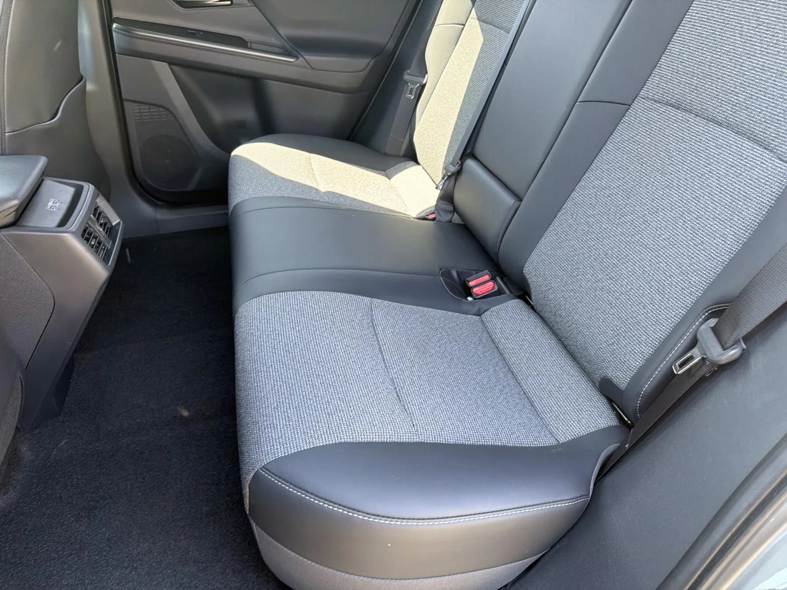 Used 2026 HEAVY METAL Toyota XLE FWD (Natl) image 19