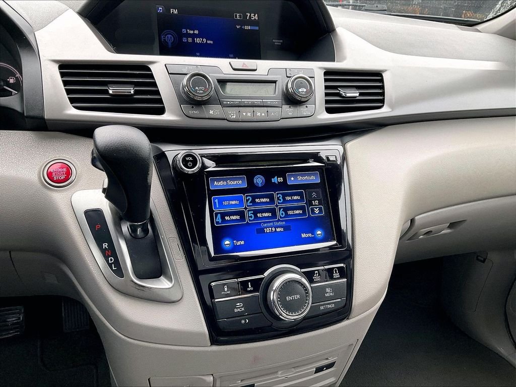 Used 2015 Gray Honda EX-L image 27