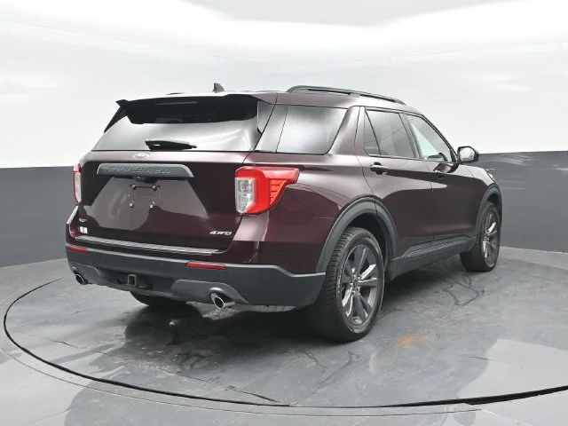 Certified Used 2022 Burgundy Velvet Tinted Clearcoat Ford XLT image 24