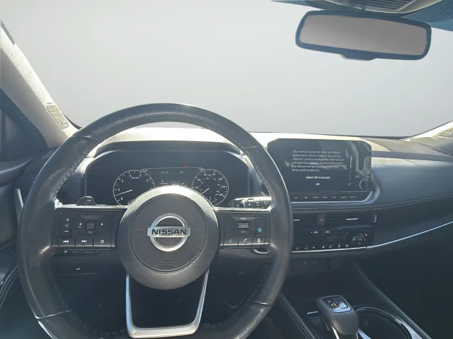 Used 2021 Gray Nissan SL image 11