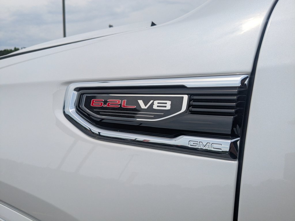 Used 2025 White Frost Tricoat GMC Denali image 32