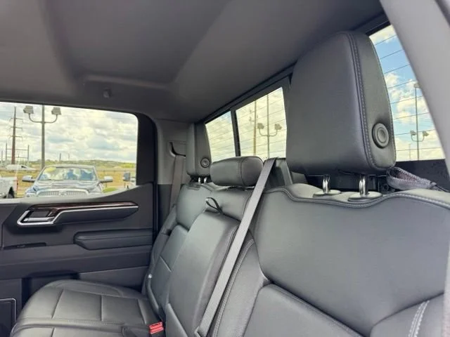 Certified Used 2025 Sterling Metallic GMC Elevation image 17