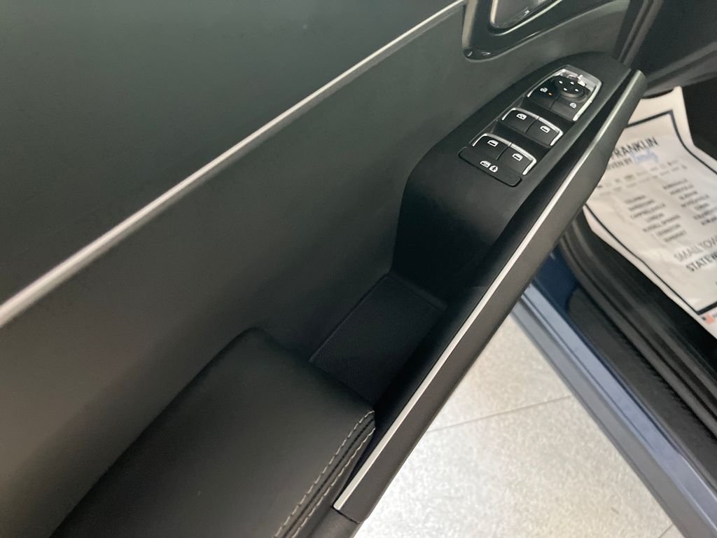 Used 2026 Black Kia S image 10