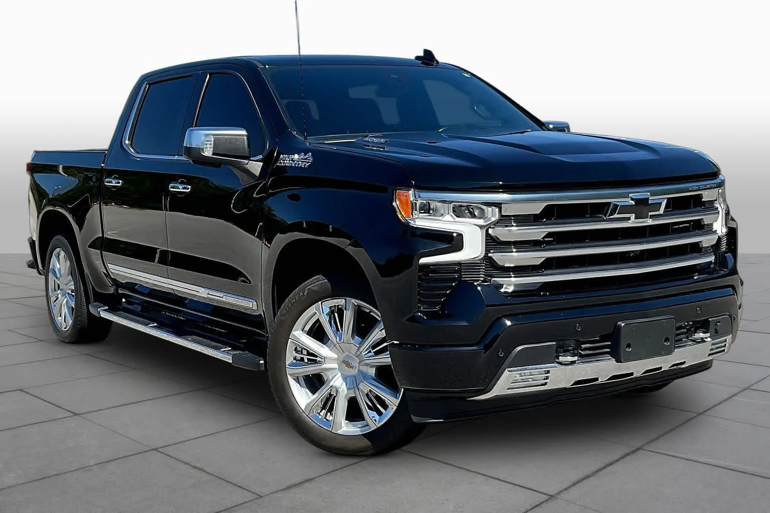 Used 2023 Black Chevrolet High Country image 5