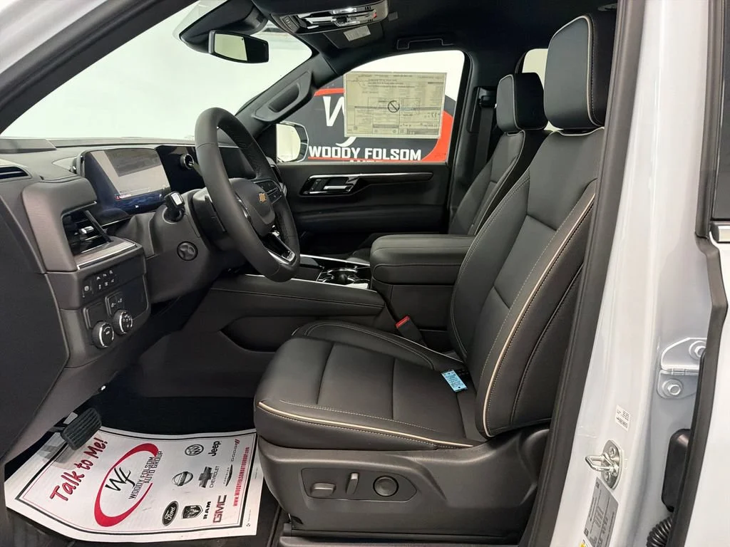 New 2026 Polar White Tricoat Chevrolet Premier image 8