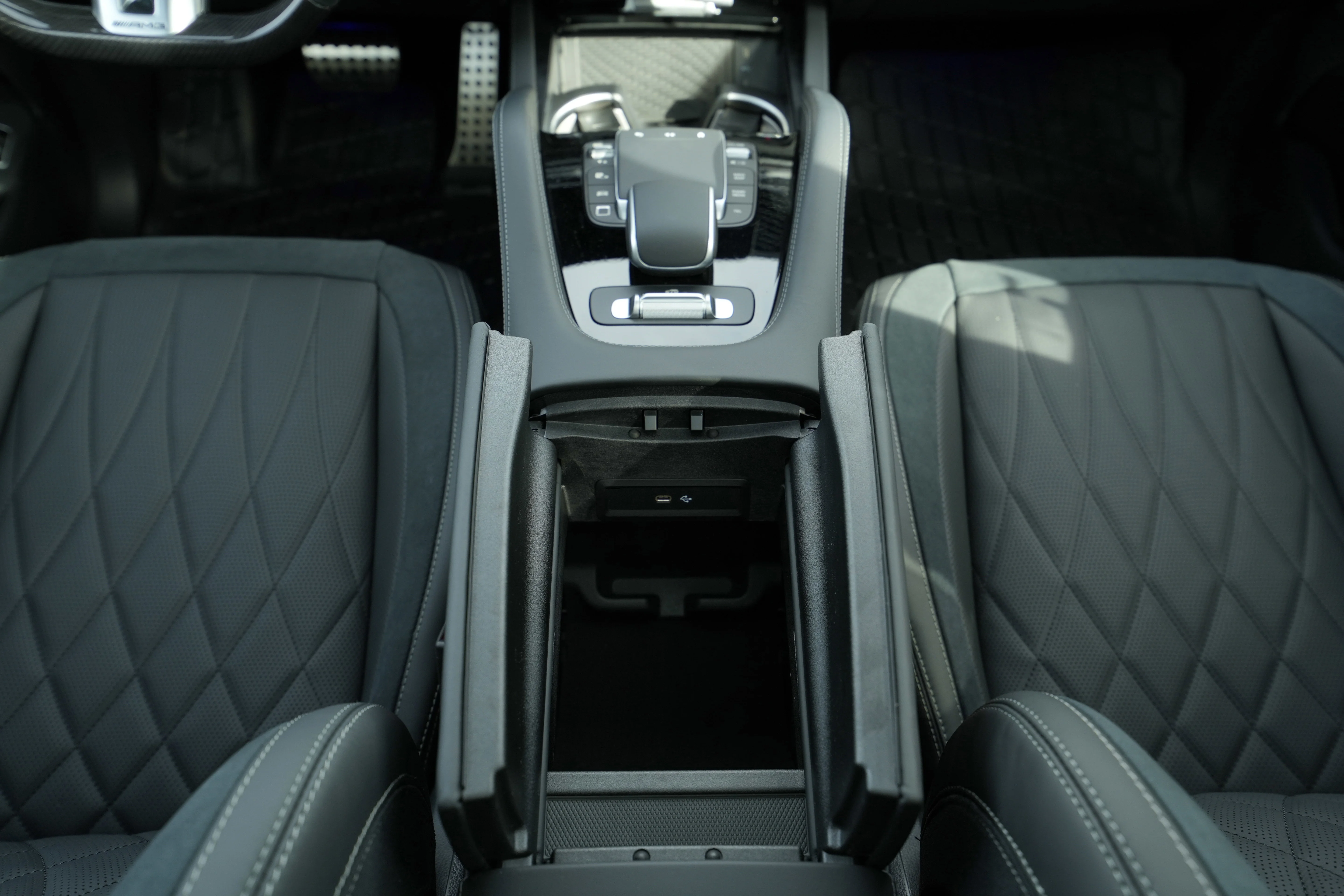 New 2026 MANUFAKTUR Alpine Grey Mercedes-Benz AMG® GLE 63 S image 37