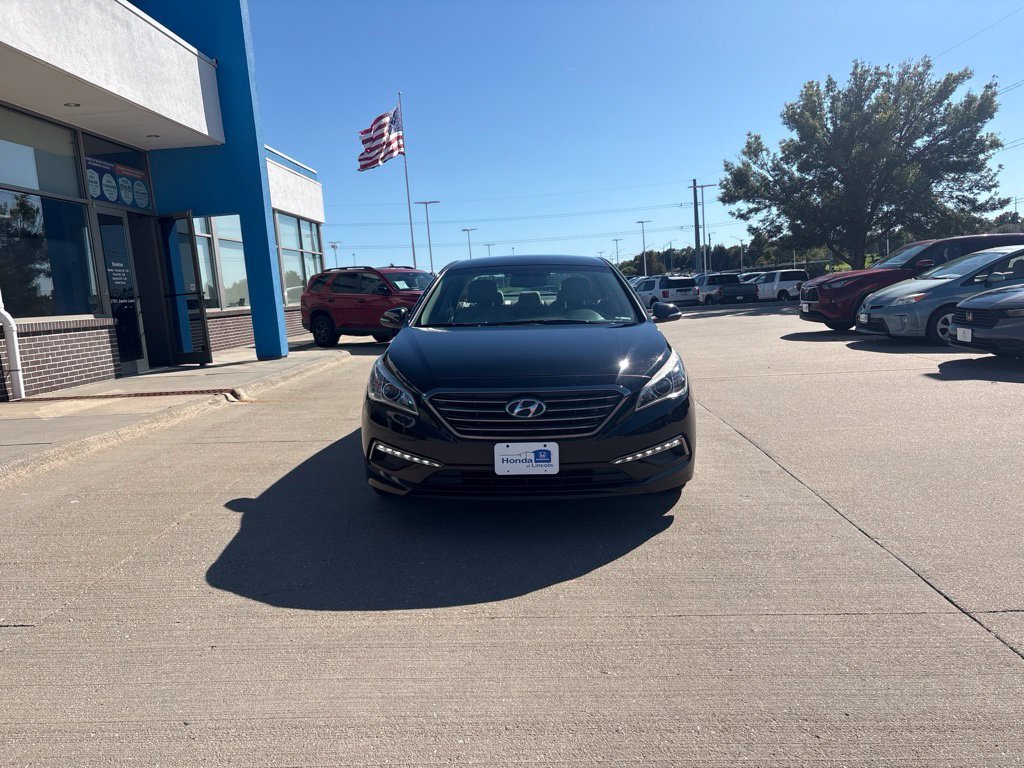 Used 2015 Phantom Black Hyundai Limited image 2