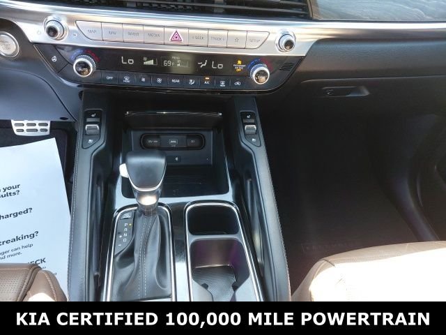 Used 2022 White Kia SX image 12