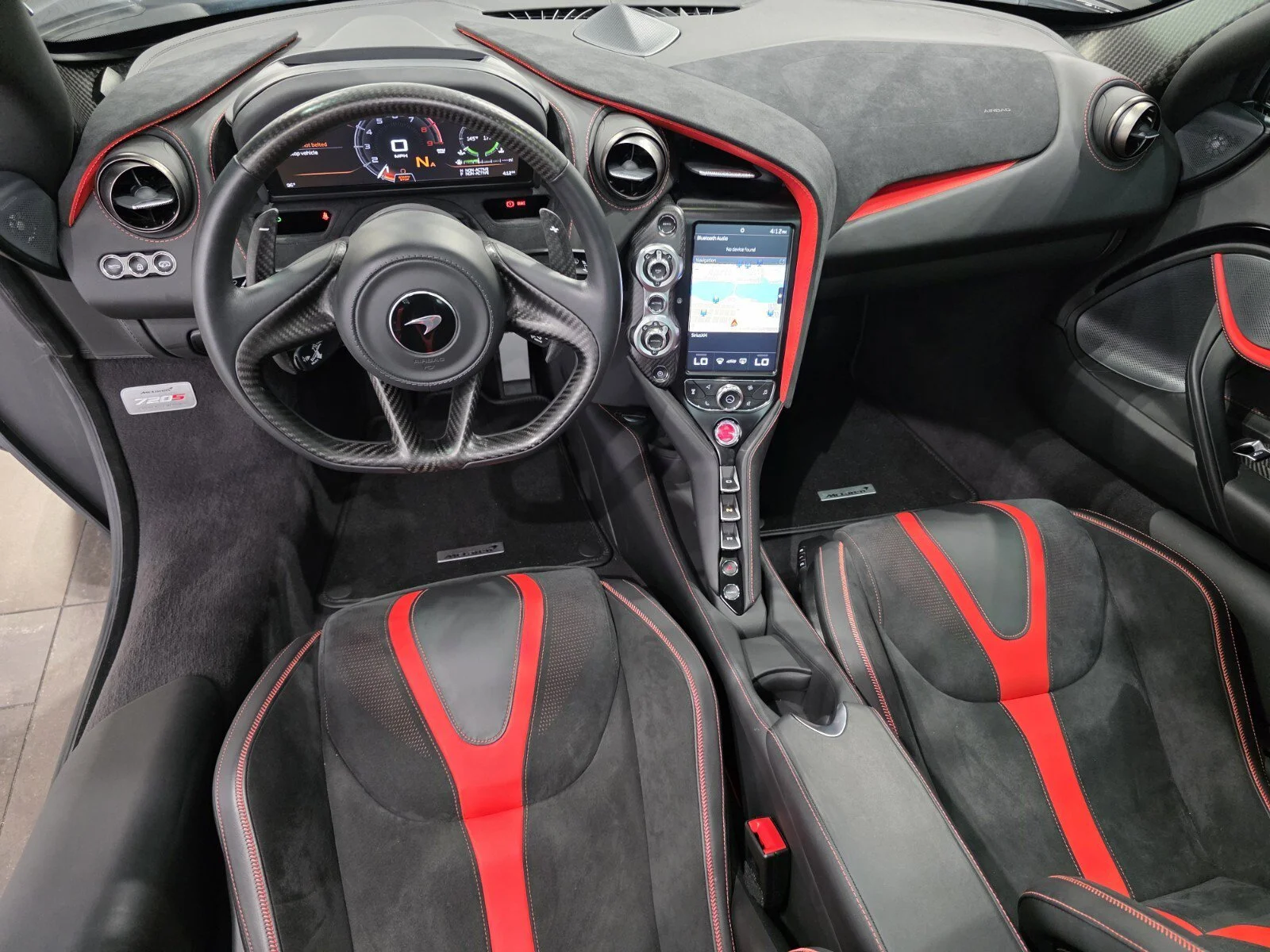 Used 2022 Onyx Black McLaren Performance Coupe image 9