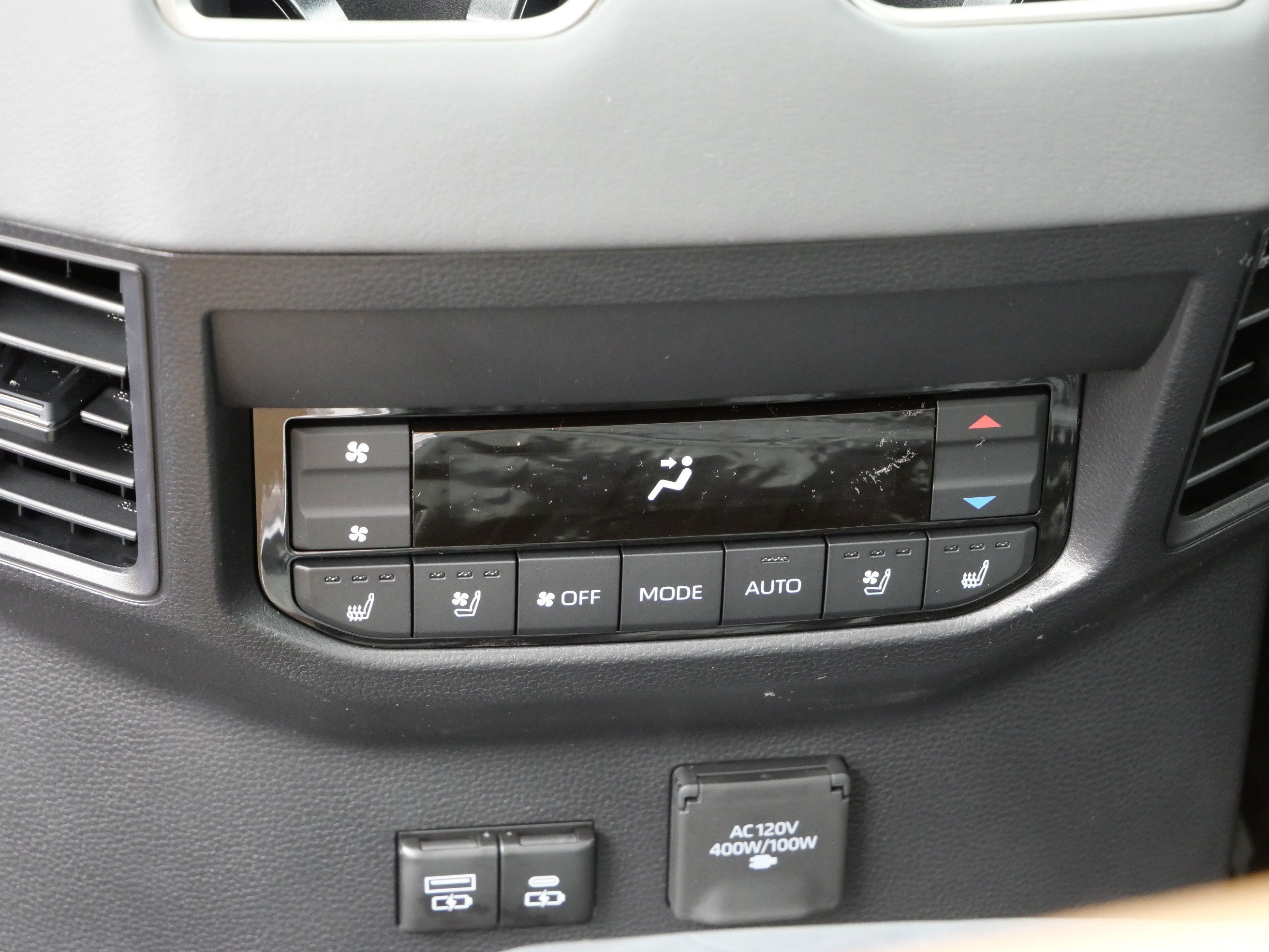 New 2026 Celestial Silver Metallic Toyota  Platinum image 11