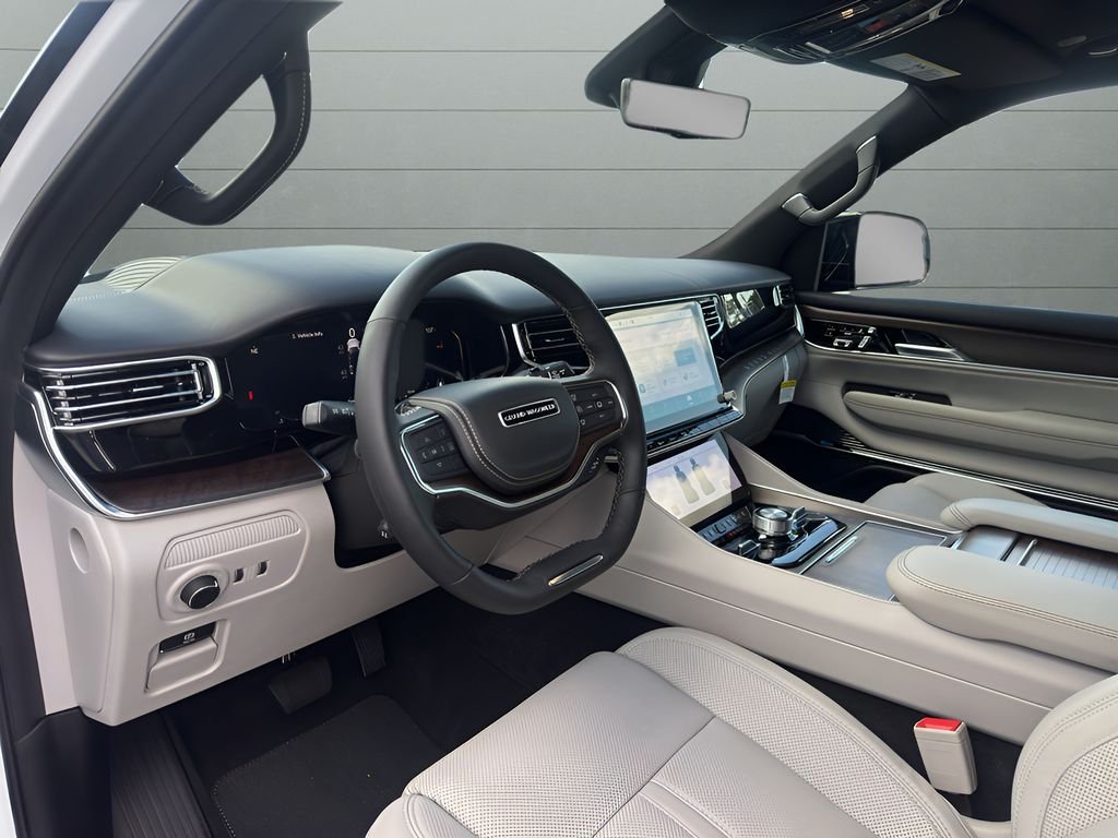 New 2026 Bright White Clear-Coat Exterior Paint Jeep Summit Premium 4x4 image 12