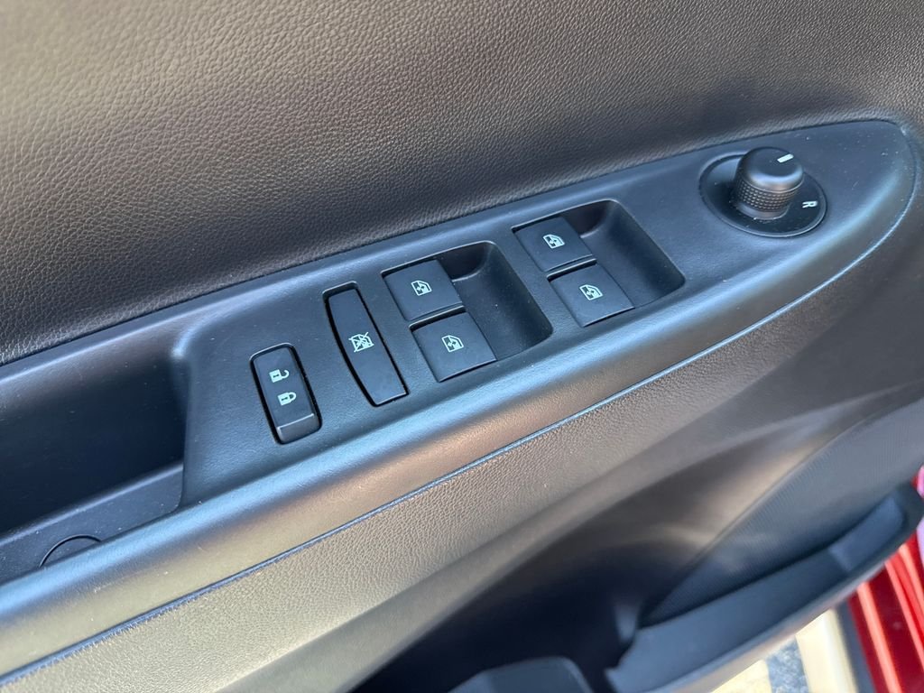 Used 2022 Red Chevrolet ACTIV image 14