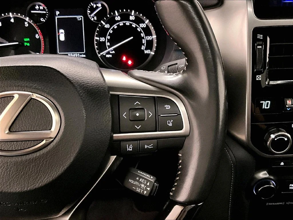 Used 2023 White Lexus 460 image 12