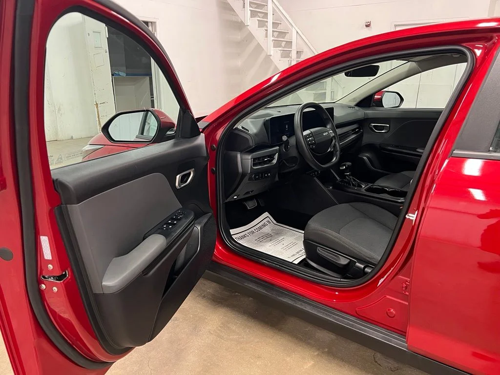 Used 2025 Red Kia LXS image 20