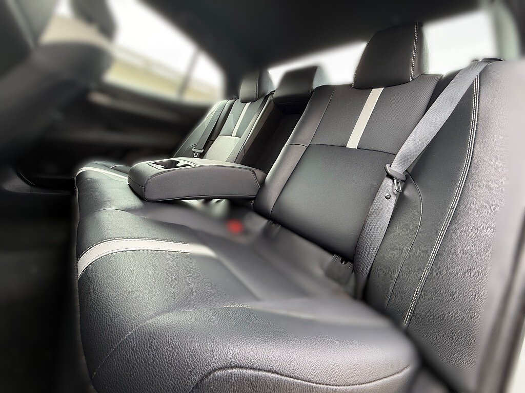 Used 2025 Ice Cap Toyota SE image 7