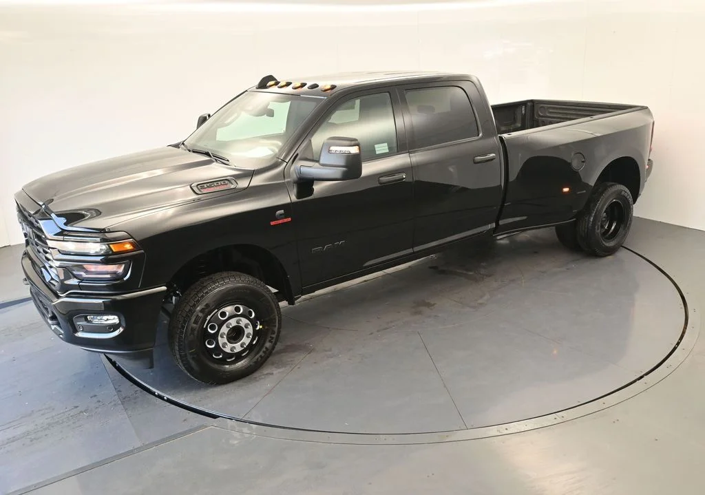 New 2026 Diamond Black Crystal Pearlcoat RAM Big Horn image 21