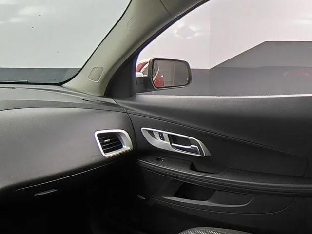 Used 2015 Red Chevrolet LT image 40