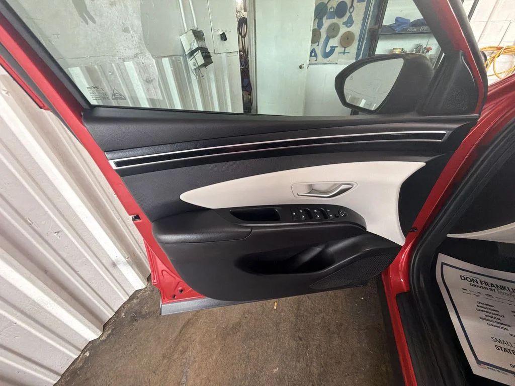 Used 2022 Red Hyundai SE image 13