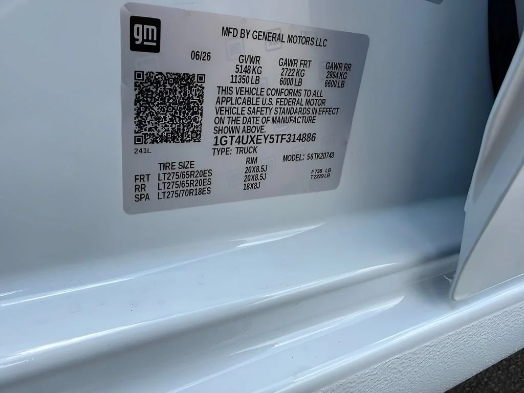 New 2026 Glacier White Tricoat GMC Denali Ultimate image 41