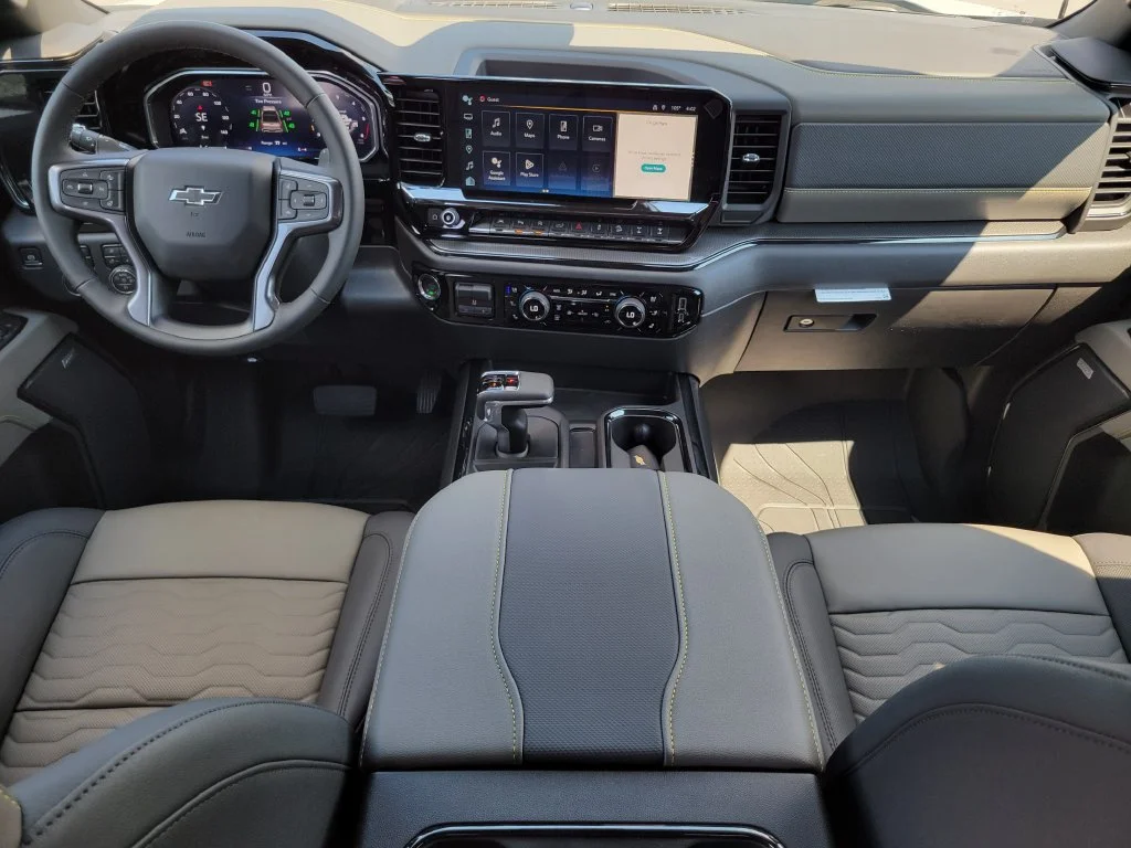 New 2026 Summit White Chevrolet ZR2 image 17
