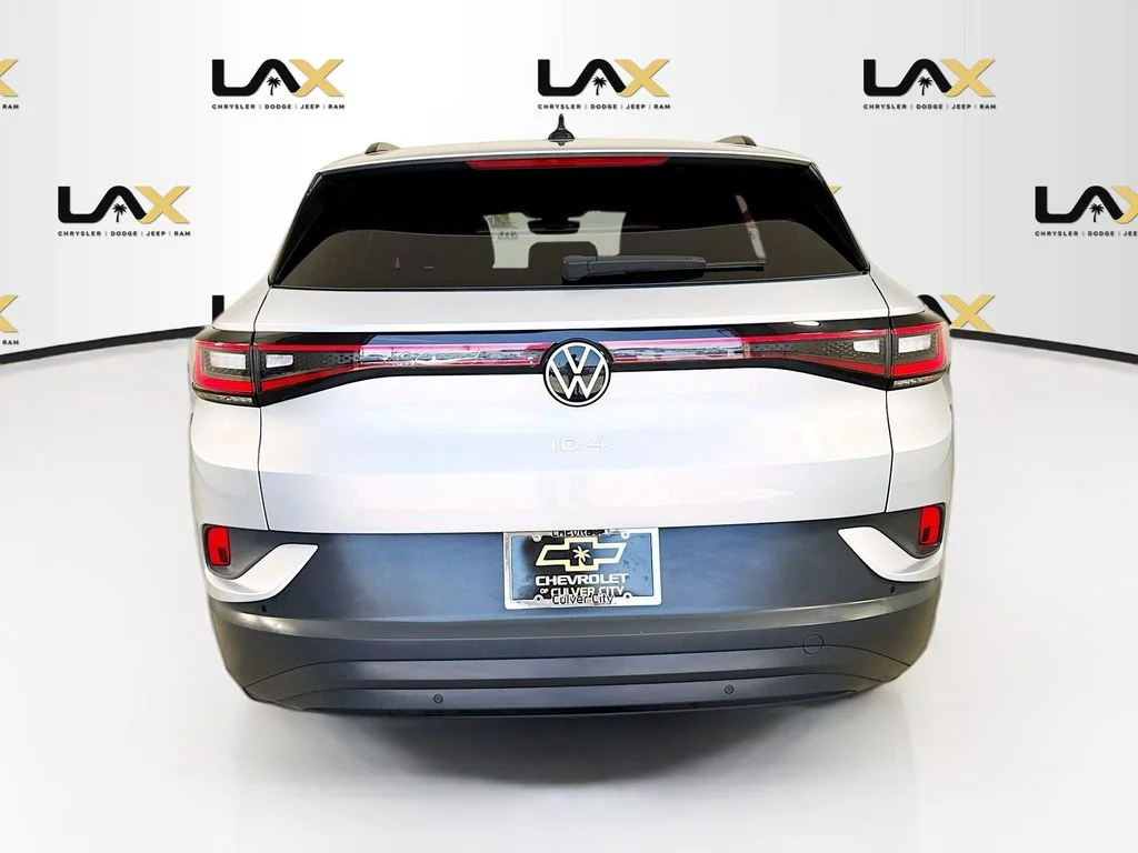 Used 2021 Silver Volkswagen Pro S image 6