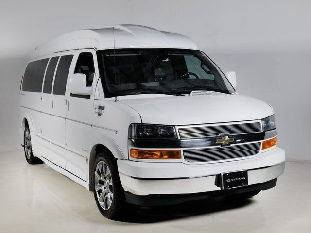 Used 2022 White Chevrolet Conversion image 22