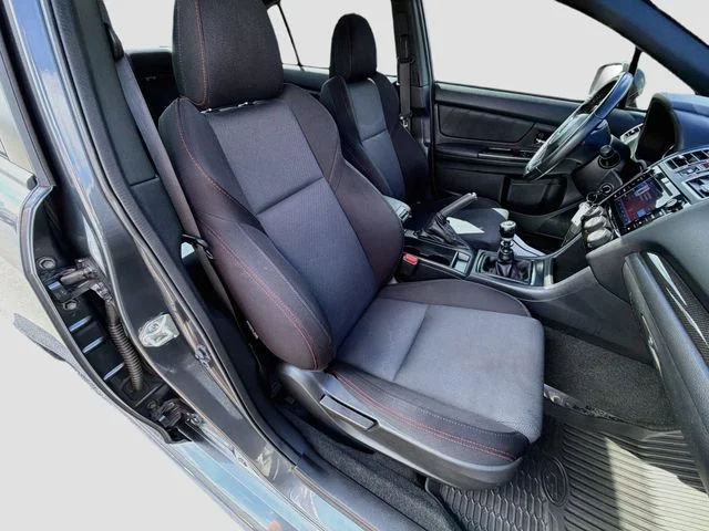 Used 2020 Gray Subaru Premium image 27