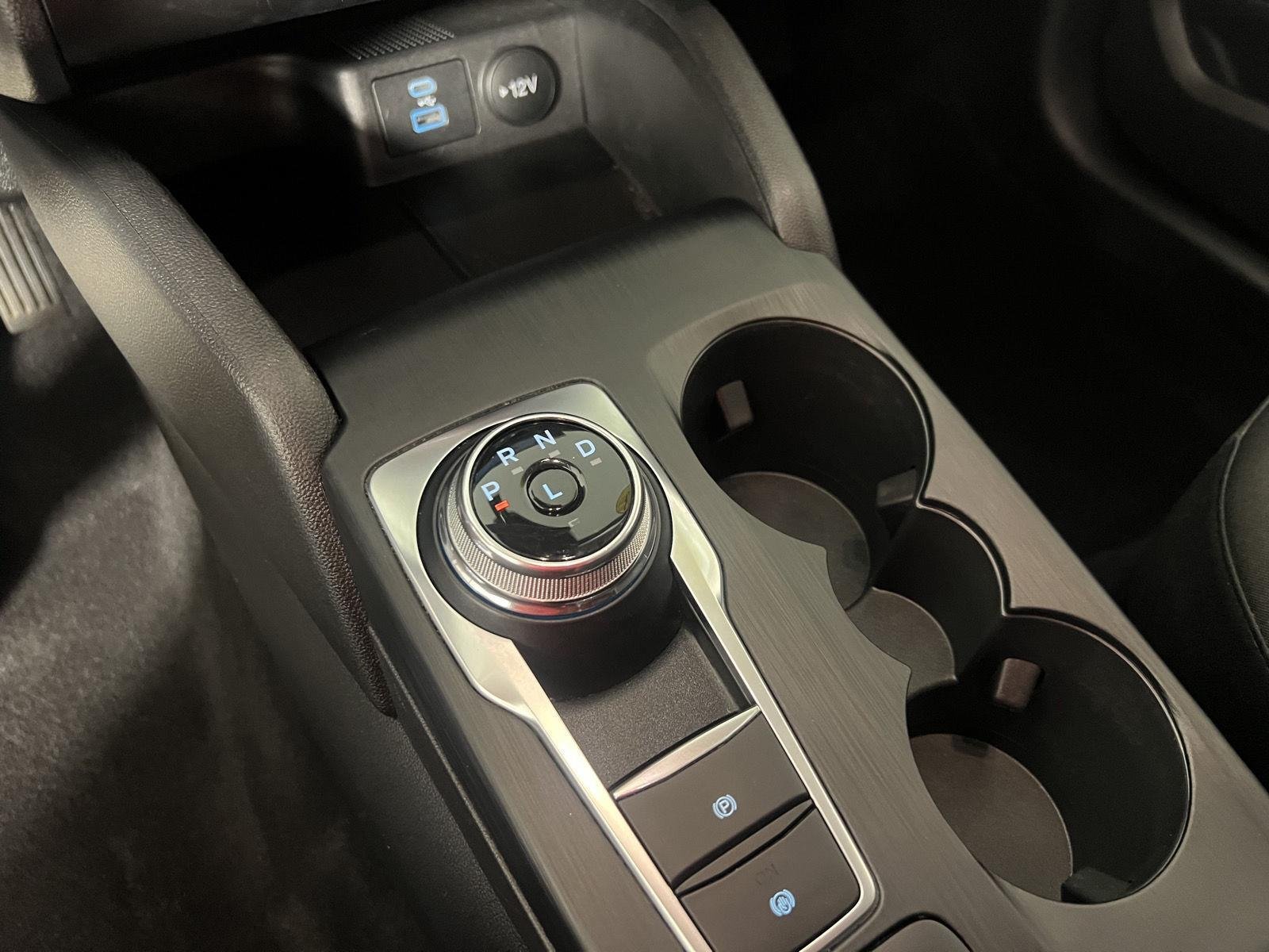 Used 2023 Atlas Blue Ford Active image 7