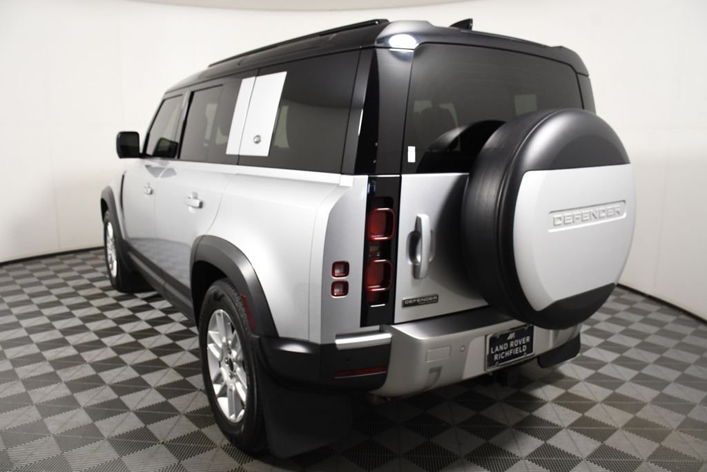Used 2020 Indus Silver Metallic Land Rover First Edition image 4