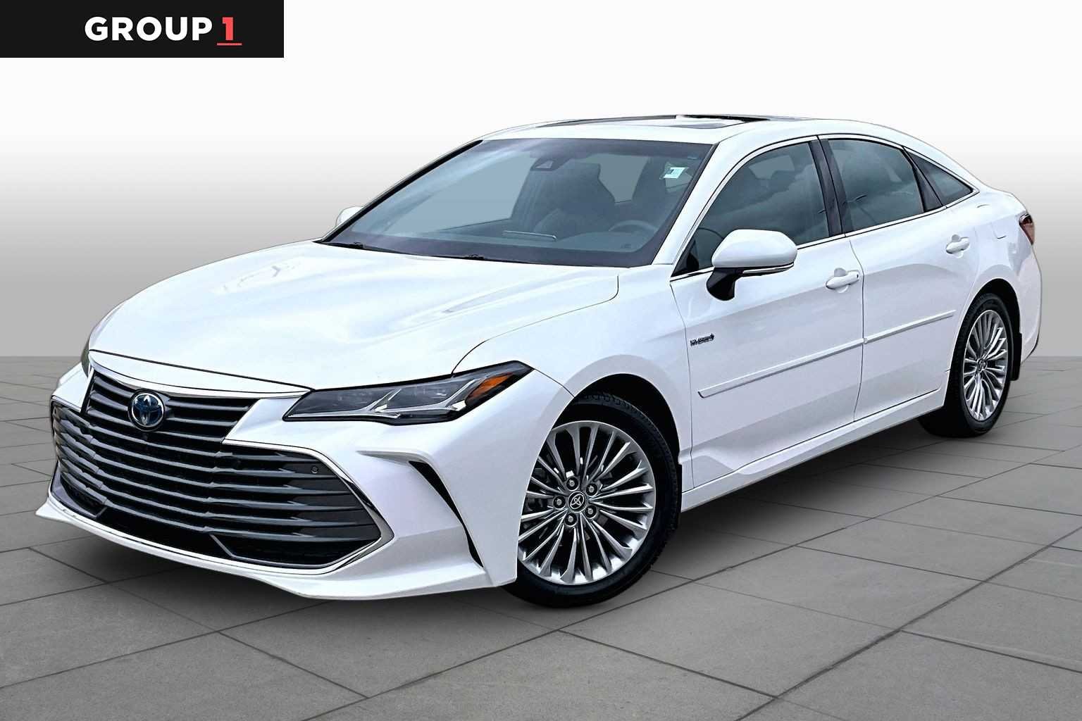 2021 Toyota Avalon Limited Hybrid's photo