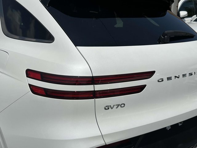 Used 2022 Uyuni White Genesis 3.5T Sport image 7
