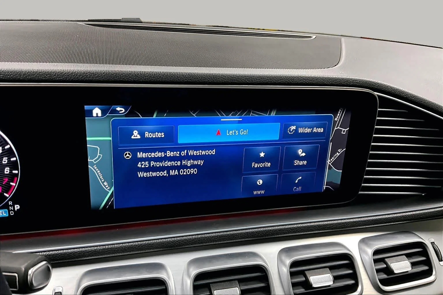 Used 2024 Black Mercedes-Benz GLE 450e Plug-In Hybrid image 29
