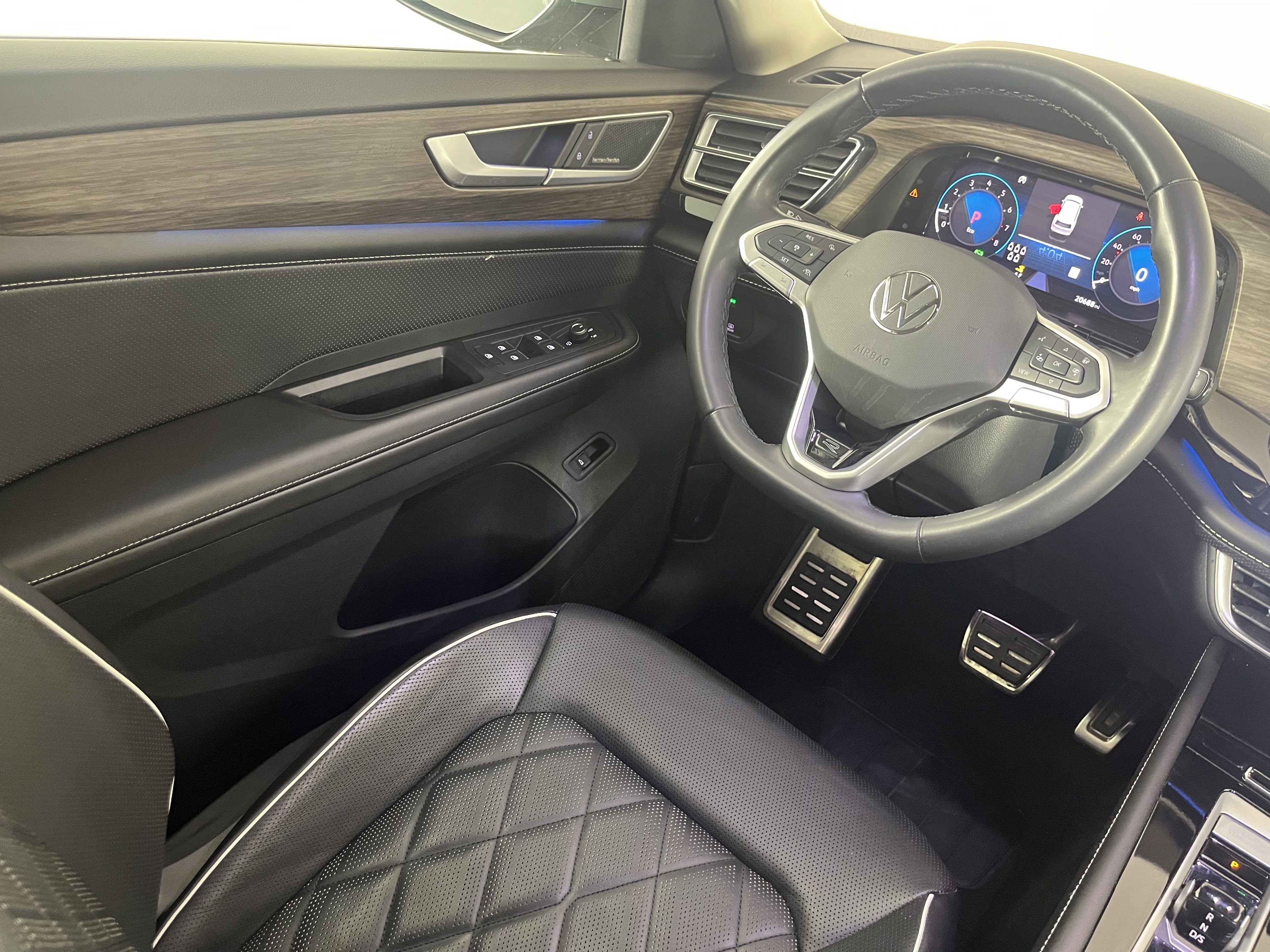 2024 Volkswagen Atlas SEL Premium R-Line - Photo 9