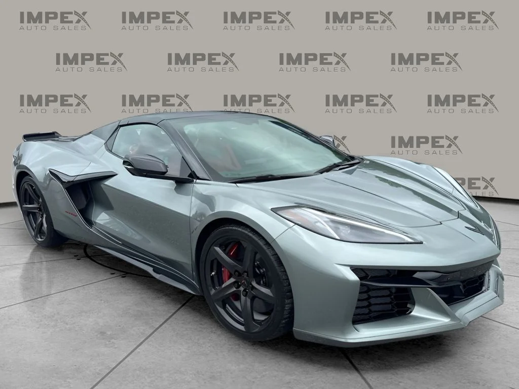 Used 2023 Gray Chevrolet Z06 image 8