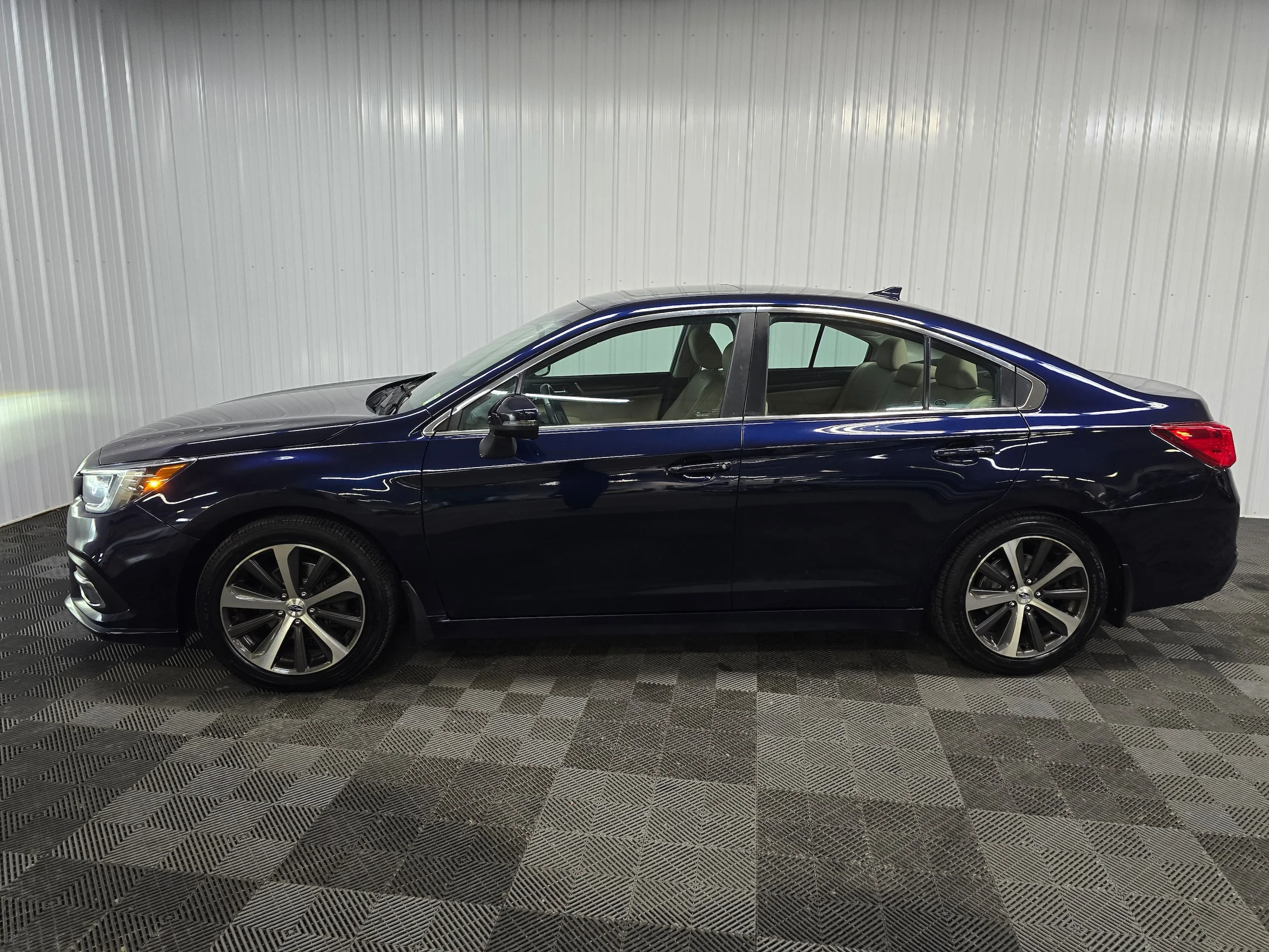 Used 2018 Dark Blue Pearl Subaru 2.5i Limited image 5