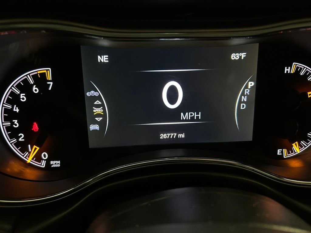 Used 2021 Silver Jeep Laredo E image 10