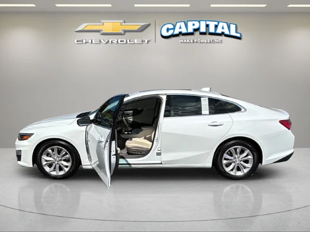 Used 2019 SUMMIT WHITE Chevrolet LT image 13