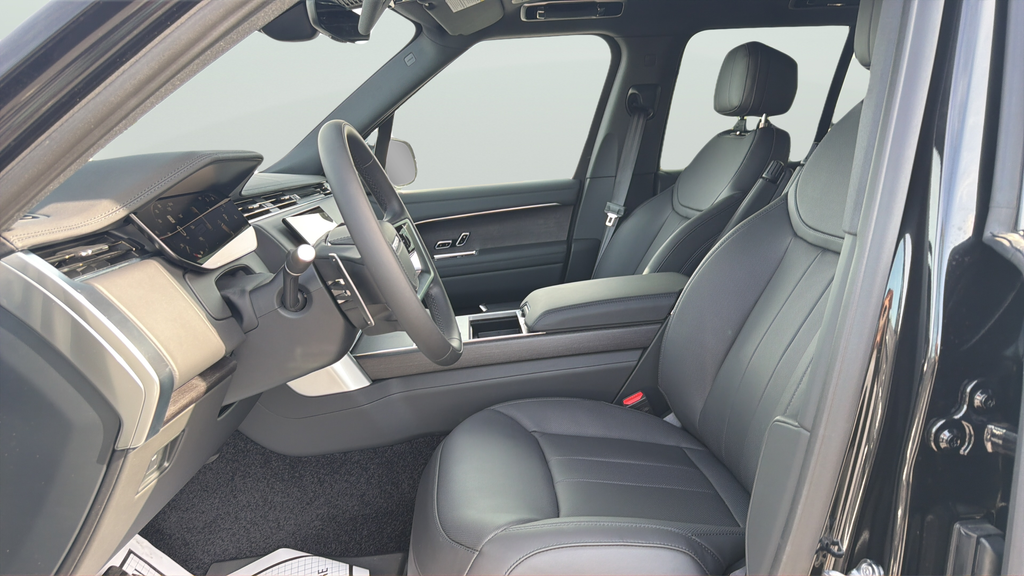 New 2026 Santorini Black Land Rover SE image 17